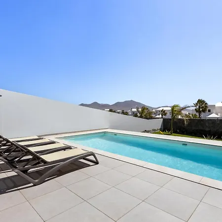 Villa Altos Gadea 9b By Escape Playa Blanca